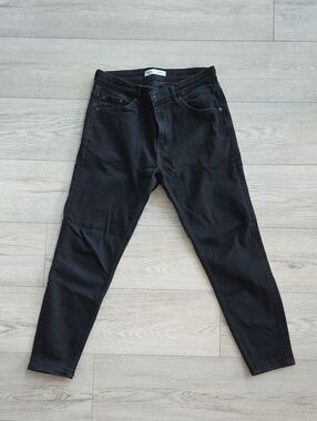 Zara Black Jeans - Slim, Cropped At Ankle - 32W